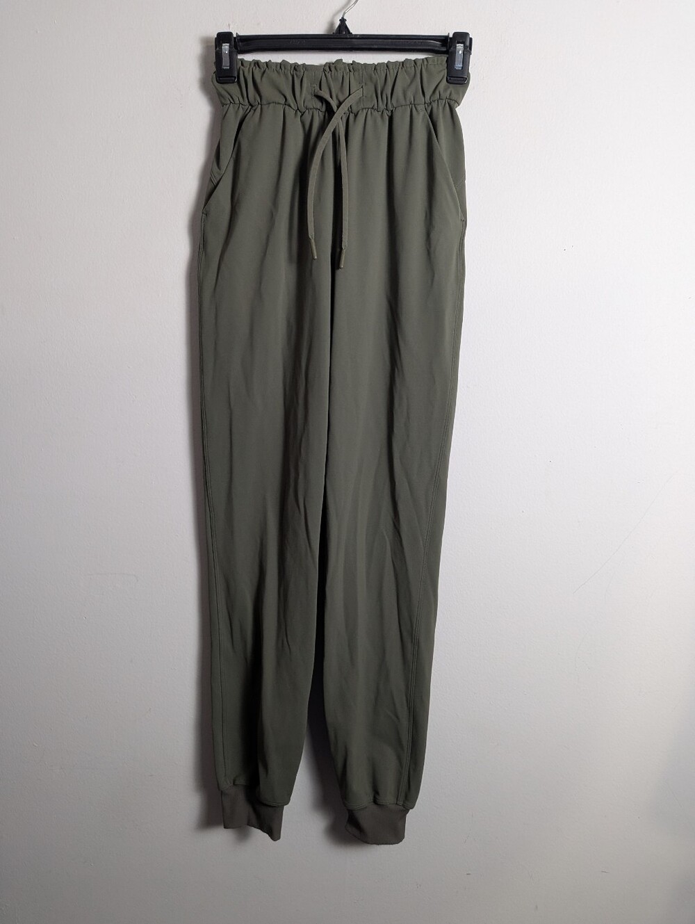 Lululemon Stretch High Rise Jogger Gray Sage Sz 0